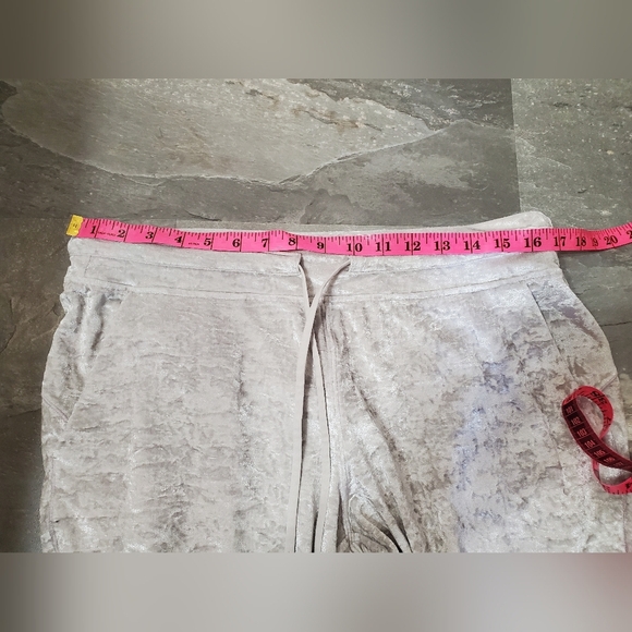 Lululemon Ready to Crush Jogger. Chrome (Light Grey, Silver). Velvet. 28". 12. - Picture 7 of 14